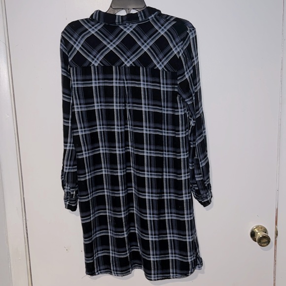 Dark and light blue long sleeve button down flannel tunic Size: Medium - Picture 4 of 4